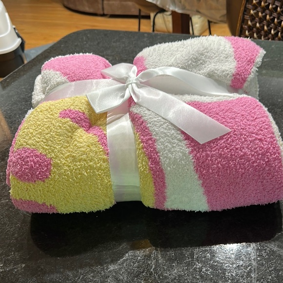 Pink and Yellow Smiley Face Throw Blanket - Picture 1 of 4